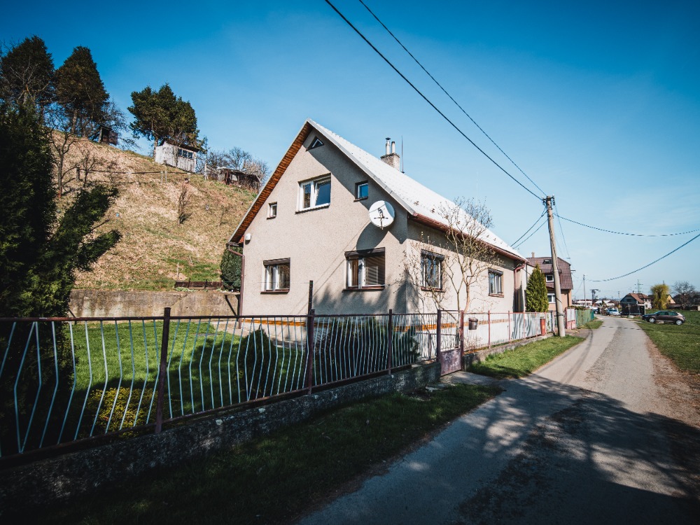 Prodej rodinného domu 4+1 v Poličné